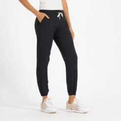 Vuori Women's Weekend Jogger -Arctery Clothing Shop vuori womens weekend jogger 1