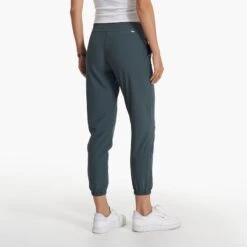 Vuori Women's Weekend Jogger -Arctery Clothing Shop vuori womens weekend jogger 4